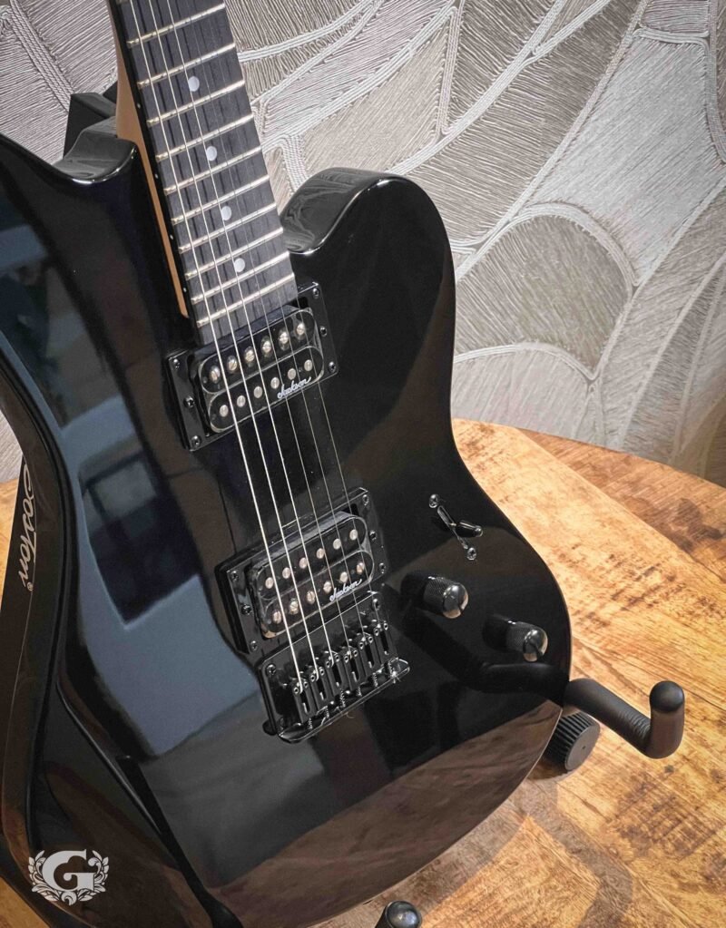 Jackson JS22 Surfcaster HT Gloss Black