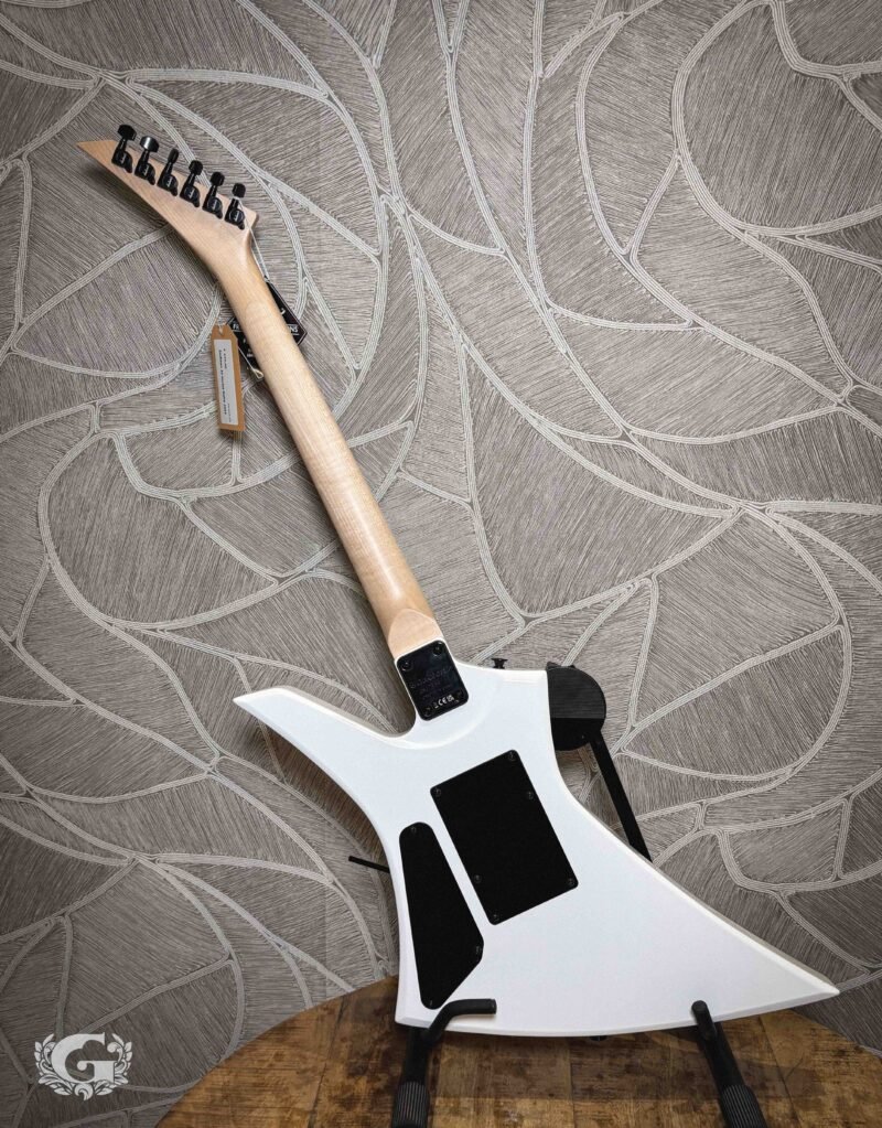 Jackson JS32 Kelly Snow White