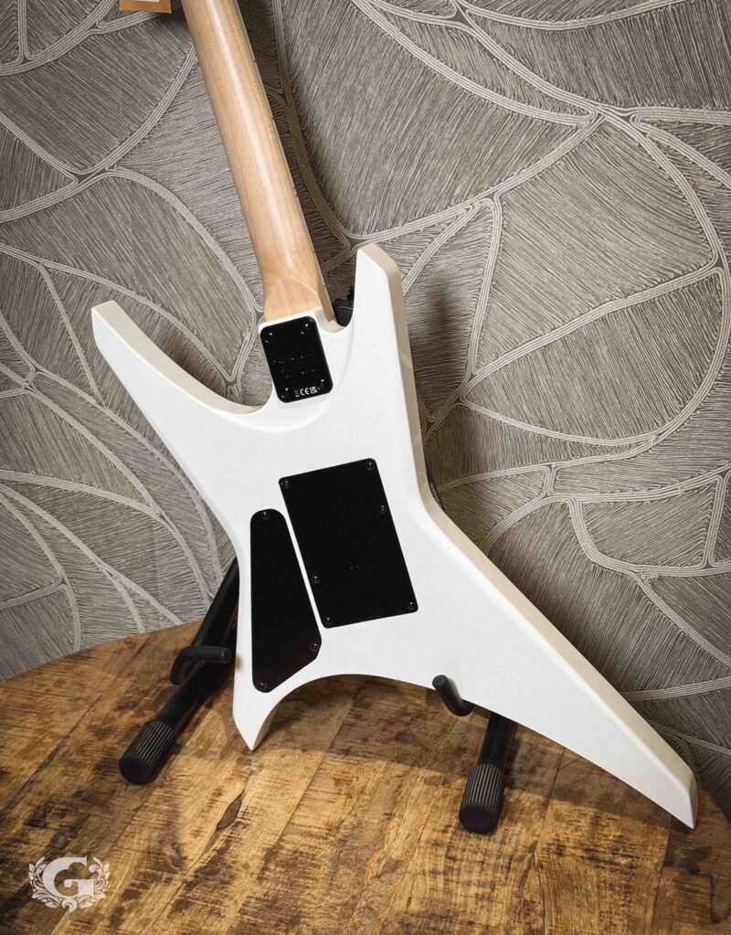 Jackson JS32 Warrior Snow White