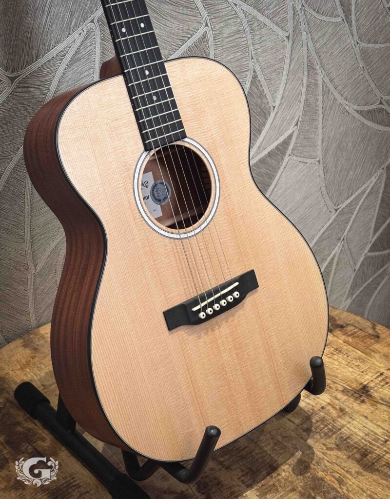 000_Junior-4 Martin 000JR-10