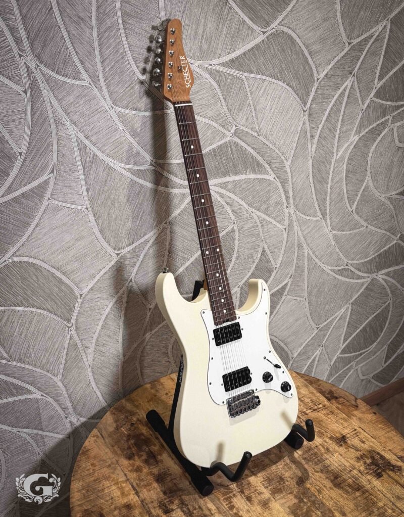 Schecter USA Sunset Custom Wembley HH Vintage White Aged Nitro