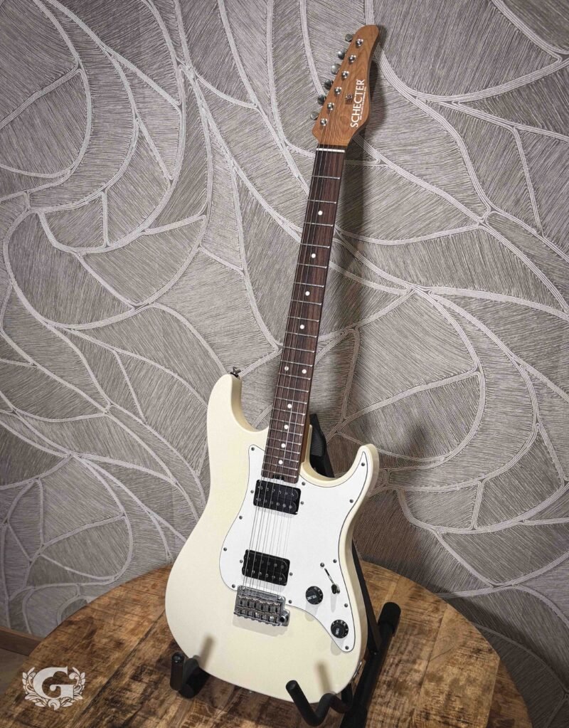 Schecter USA Sunset Custom Wembley HH Vintage White Aged Nitro